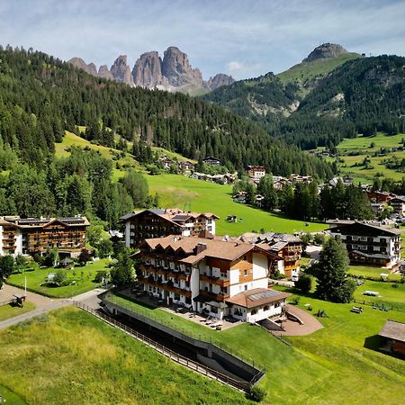 Alpenhotel Panorama Campitello di Fassa Εξωτερικό φωτογραφία