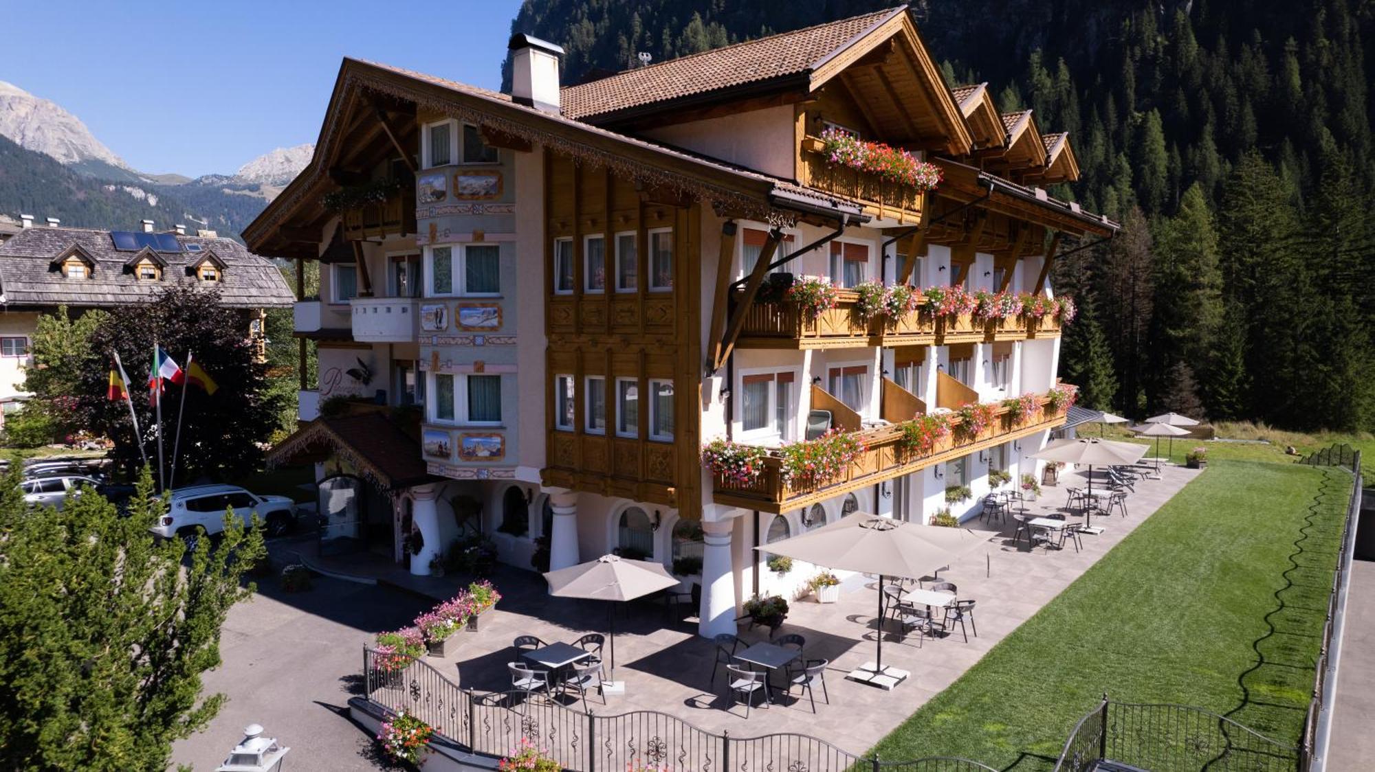 Alpenhotel Panorama Campitello di Fassa Εξωτερικό φωτογραφία