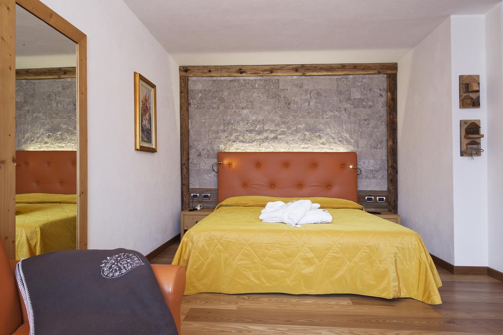 Alpenhotel Panorama Campitello di Fassa Δωμάτιο φωτογραφία