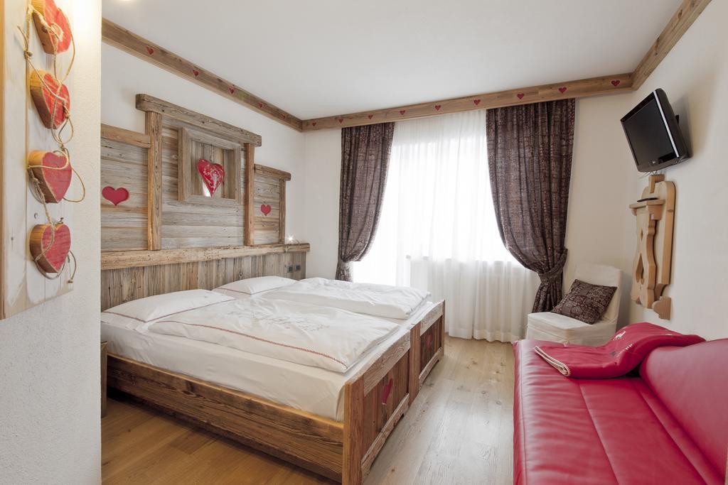 Alpenhotel Panorama Campitello di Fassa Δωμάτιο φωτογραφία
