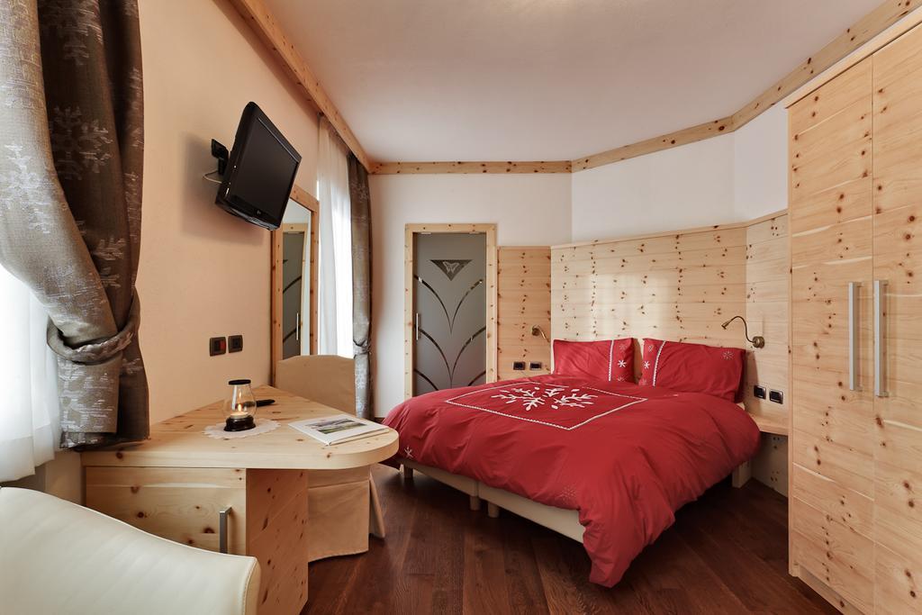 Alpenhotel Panorama Campitello di Fassa Εξωτερικό φωτογραφία